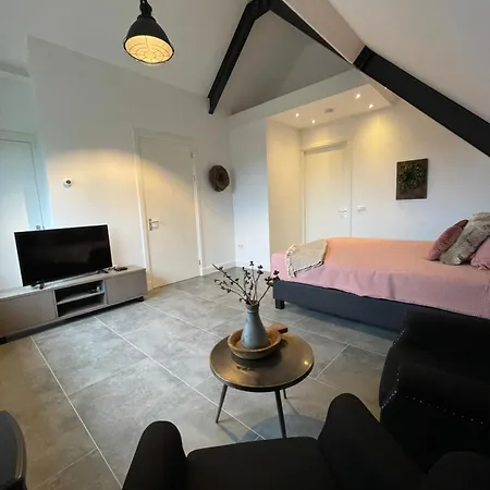 B En B Stipdonk Bed & Breakfast 4*