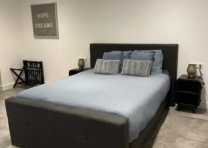 Bed and Breakfast B En B Stipdonk